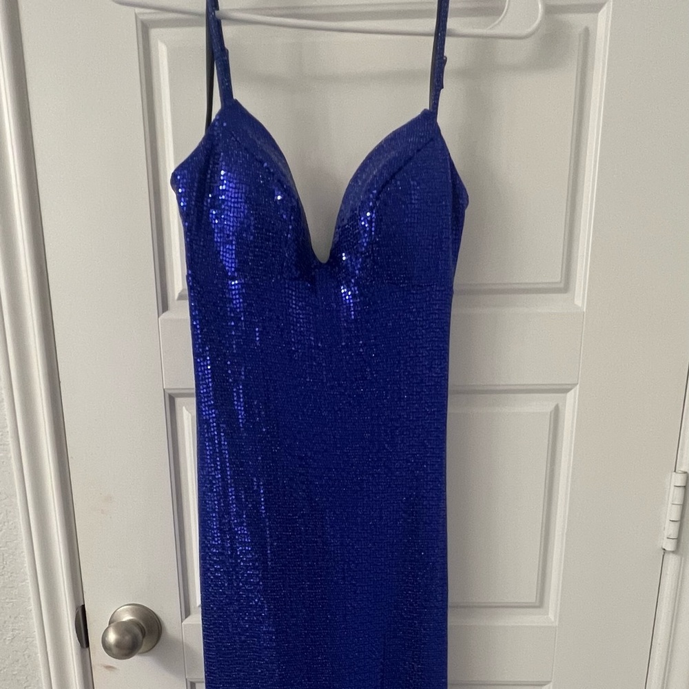 Prom Dress - Picture 2 of 5
